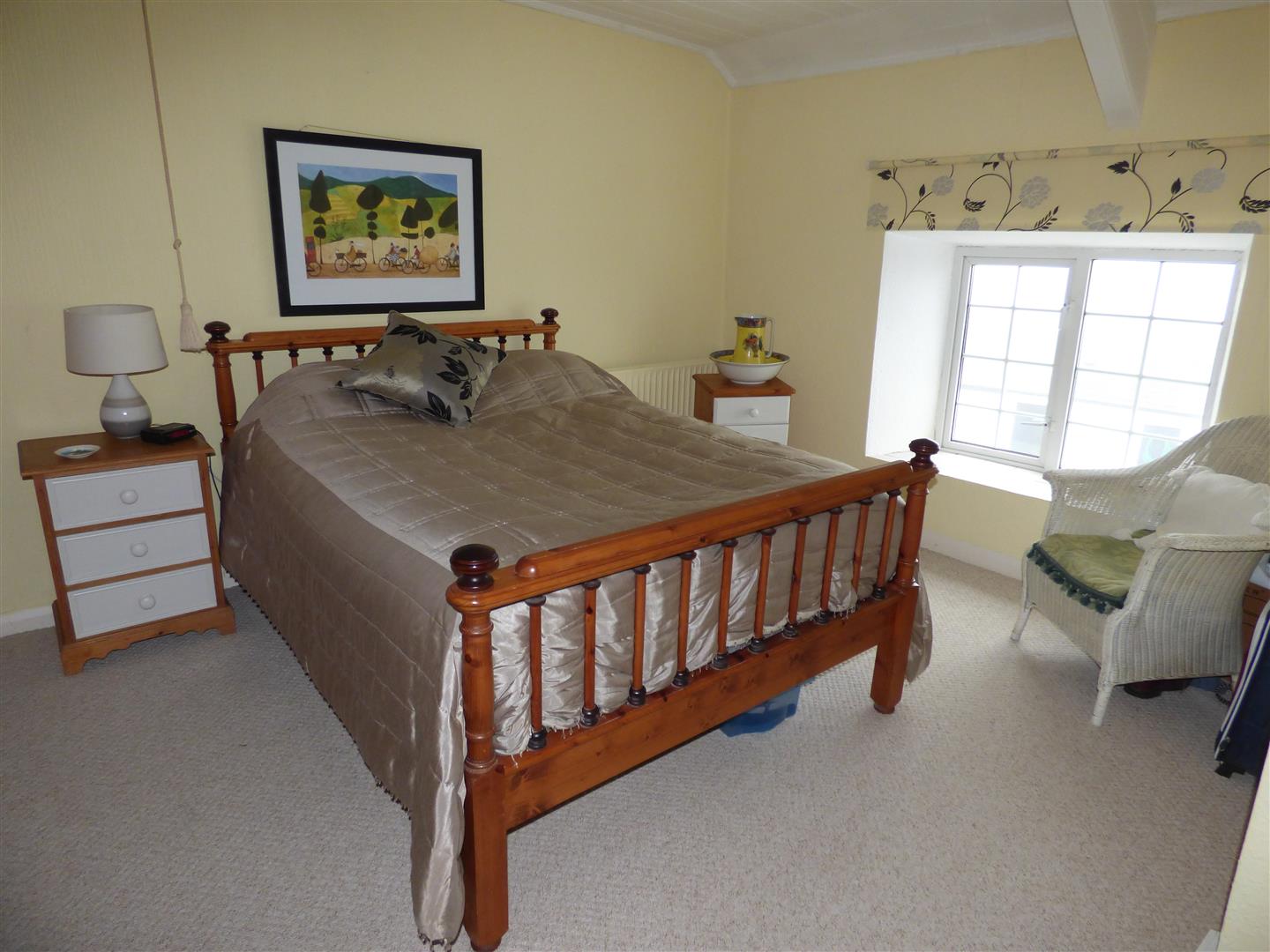 BEDROOM 2